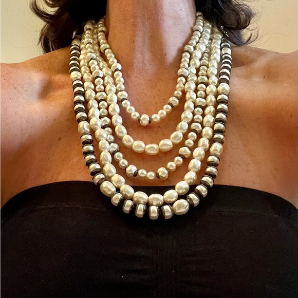 5 Strand Pearl Choker - Picture 16 of 16